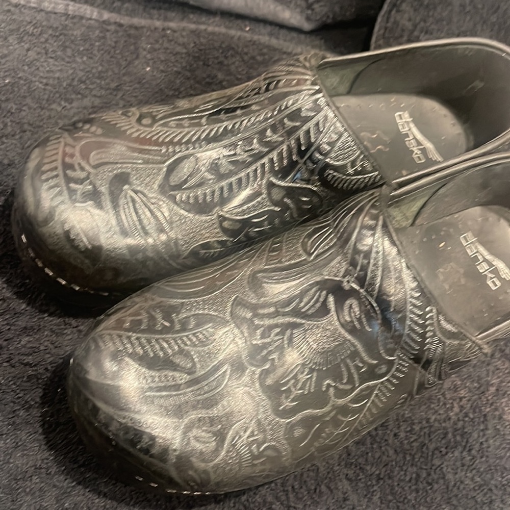 DANSKOS 40 worn twice - Picture 3 of 3